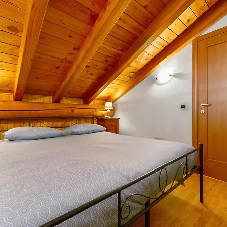 La Mansarda Del Viaggiatore * ポン・サン・マルテン